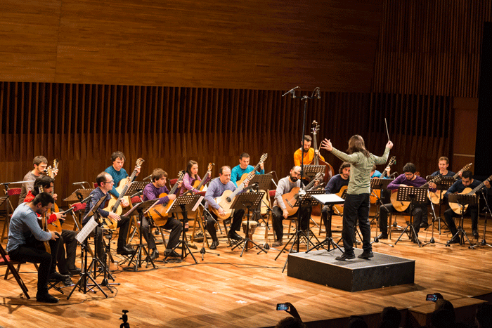 La Camerata Argentina de Guitarras se presenta en la Sala Piazzolla