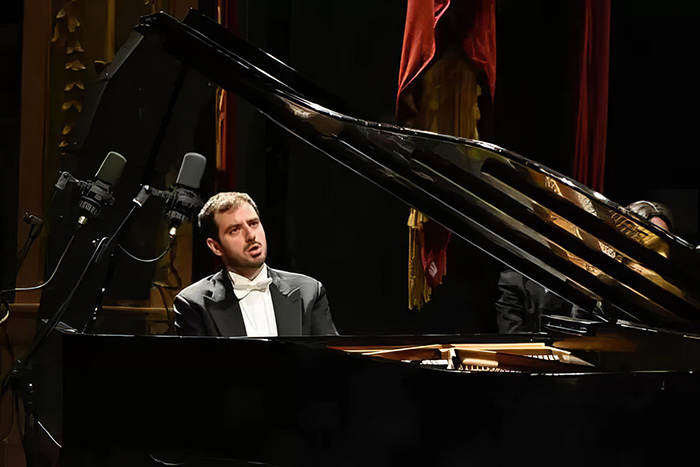 El pianista italiano Giulio Biddau se presentará en el Argentino