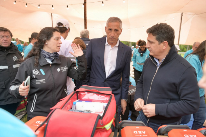 El Ministro Marinucci y el Subsecretario Feijoo al frente del entrenamiento. El Ministro Marinucci y el Subsecretario Feijoo al frente del entrenamiento.