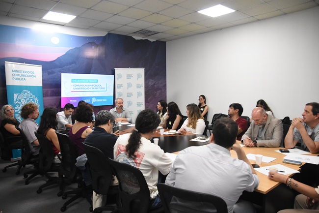 El Ministerio de Comunicación Pública fortalece la articulación con radios universitarias