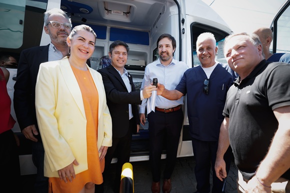 Kicillof recorrió las obras de ampliación en el Hospital “Mariano y Luciano de la Vega”