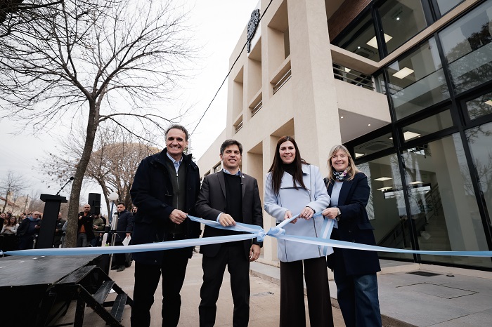 Kicillof inauguró la nueva Casa de la Provincia