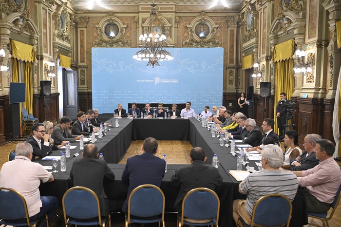 Kicillof, Cuattromo, Bianco, Dallera, Lieutier y Balasini durante el encuentro