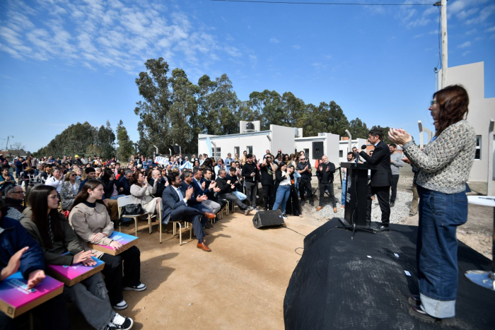 En el mismo predio se encuentran en ejecución otras 32 casas. 