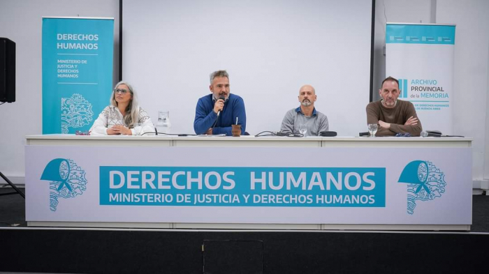 Derechos Humanos entregó documentación a familiares y víctimas de la dictadura