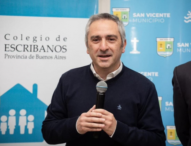 Larroque y Mantegazza encabezaron una entrega de escrituras en San Vicente Seguridad jurídica