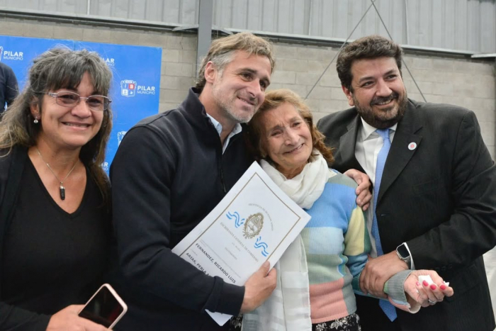 LA PROVINCIA ENTREGÓ 186 ESCRITURAS A FAMILIAS DE PILAR