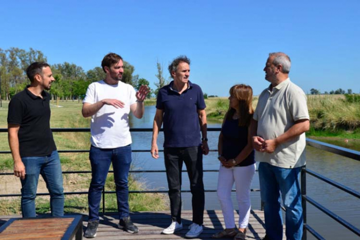 Katopodis recorrió obras hídricas y de espacio público en Suipacha