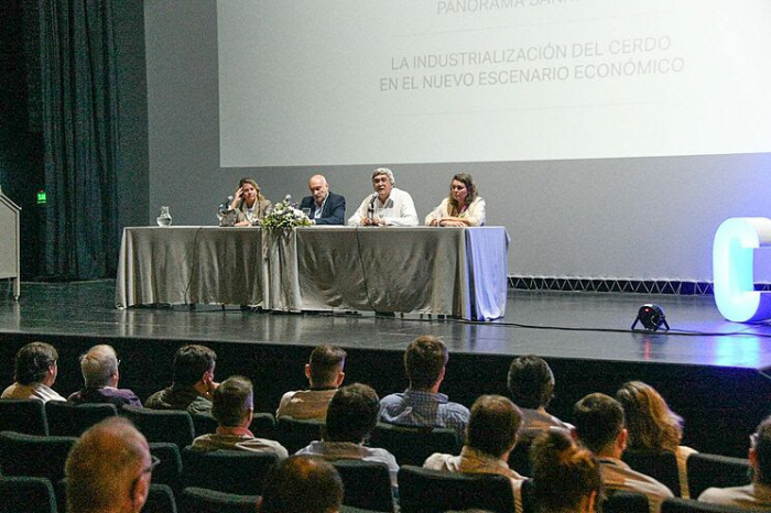 Javier Rodríguez: “Los productores porcinos tienen un financiamiento inédito en la Provincia, con créditos a valor producto”