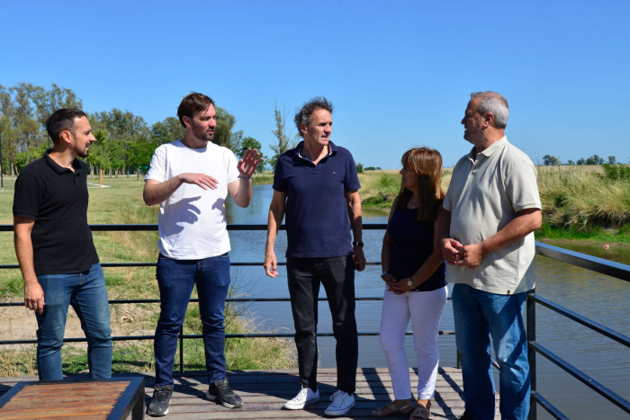 Katopodis recorrió obras hídricas y de espacio público en Suipacha