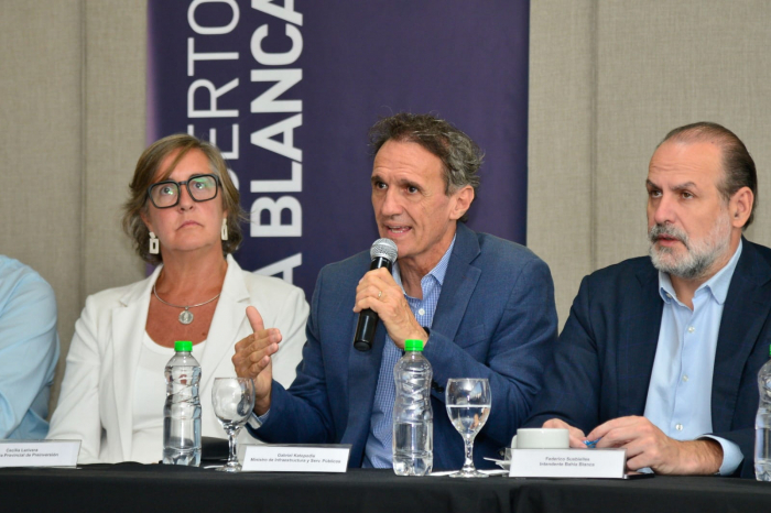 Katopodis y Susbielles firmaron el contrato para las obras del Canal Maldonado