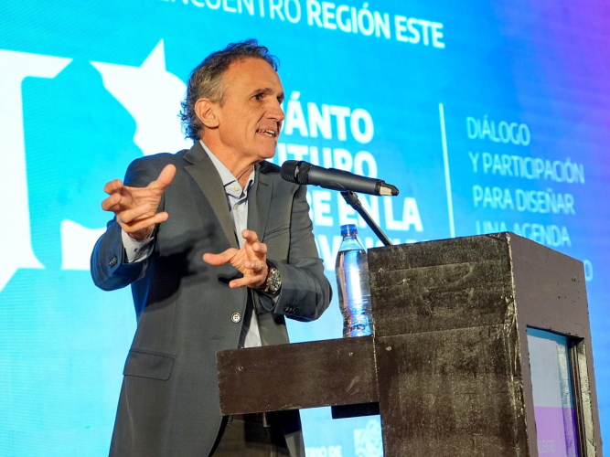 Katopodis convocó a distintos actores a debatir el desarrollo de la región este