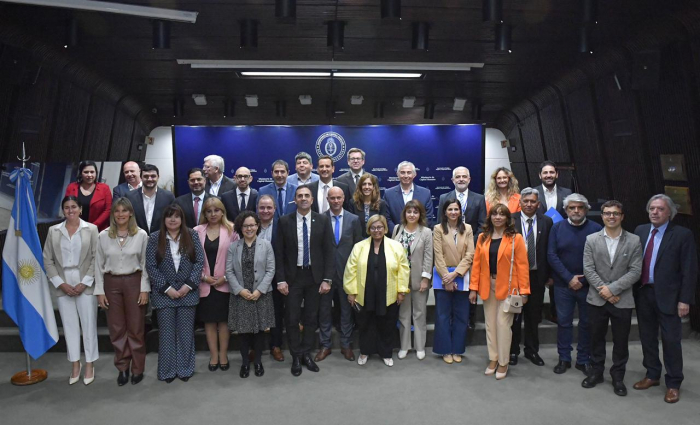 Corre rechazó la reforma laboral