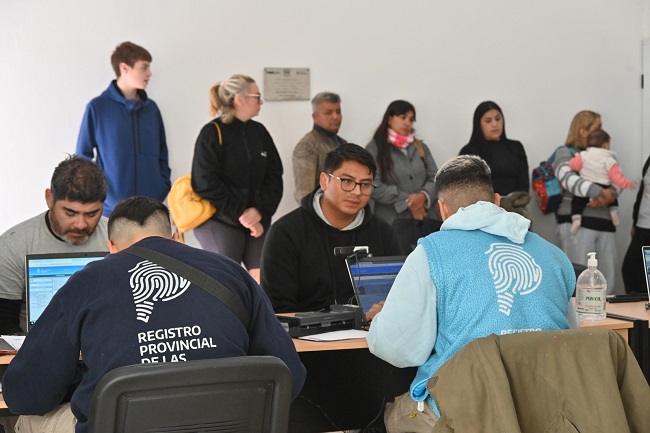 Bahía Blanca: El Registro Provincial de las Personas realizó más de 1.000 trámites gratuitos para los vecinos afectados por el t