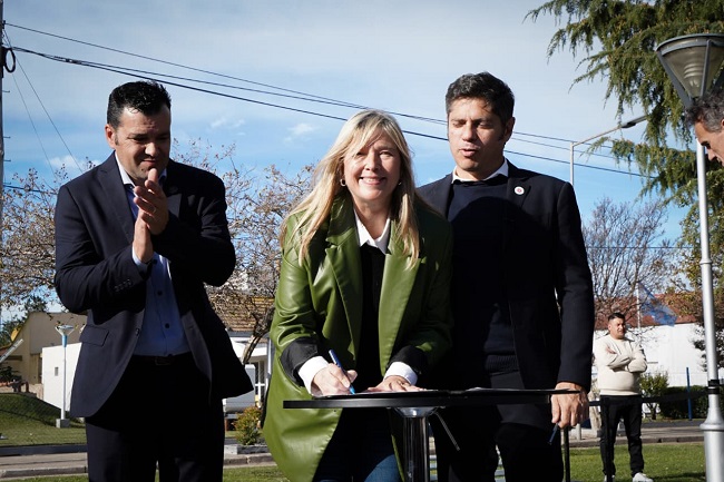Kicillof y Alvarez Rodríguez firmaron un convenio para planificar el desarrollo de Guaminí