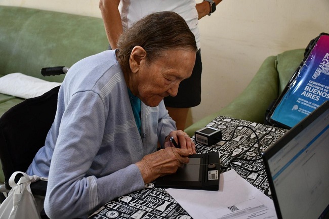 La Provincia garantiza el derecho a la identidad a personas con problemas de accesibilidad