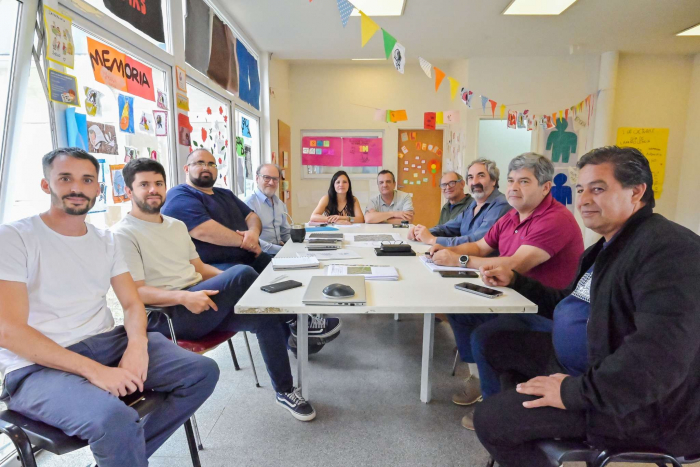 Firma de contrato para nuevas obras en Costa Esperanza