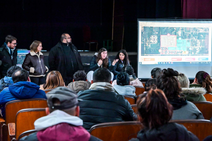 Mesa interministerial con la comunidad del barrio Argentino para presentar el proyecto de reurbanización