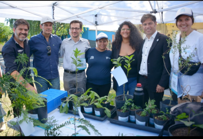 Kicillof, Barrios y Stadnik firmaron un convenio para obras de pavimentación en el barrio Tradición 