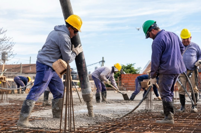 Continúa la construcción de la escuela secundaria en el barrio Libertador