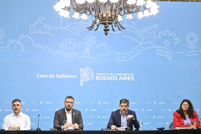 Conferencia de prensa en Casa de Gobierno