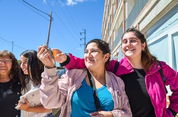 Continúa la entrega de viviendas en el complejo habitacional Peribebuy