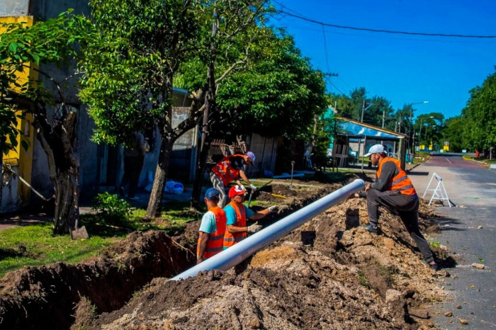 Tapalqué: continúa la construcción de cloacas y veredas en barrios populares