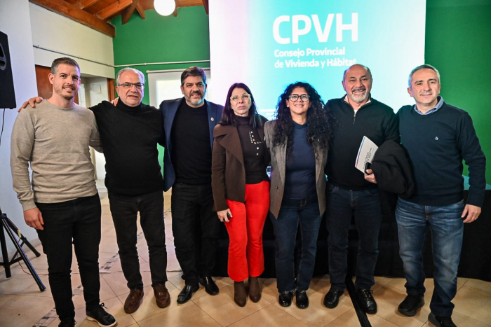 Barrios, Bianco, Batakis, Larroque y Secco participaron del relanzamiento del Consejo Provincial de Vivienda y Hábitat