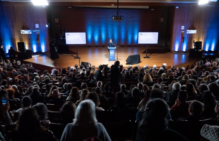 Barrios y Kicillof firmaron el avance de programas y nuevas obras para el barrio 17 de Marzo LA PLATA