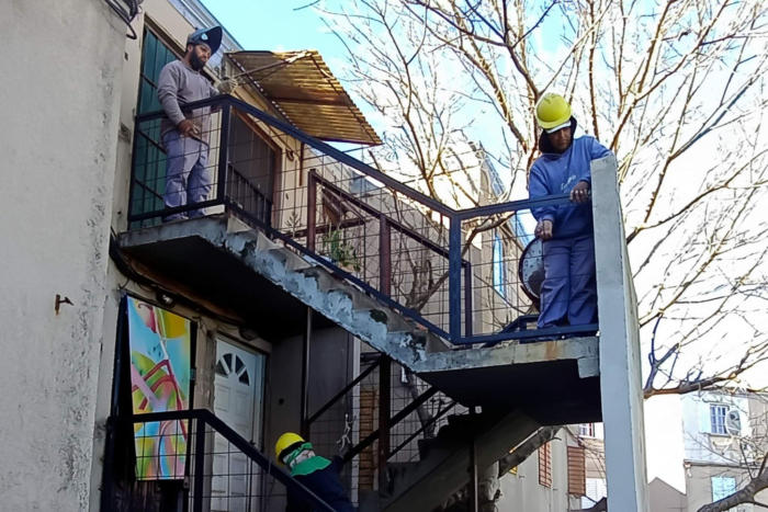 Avanzan los trabajos de mejoramiento estructural en el complejo habitacional Centenario