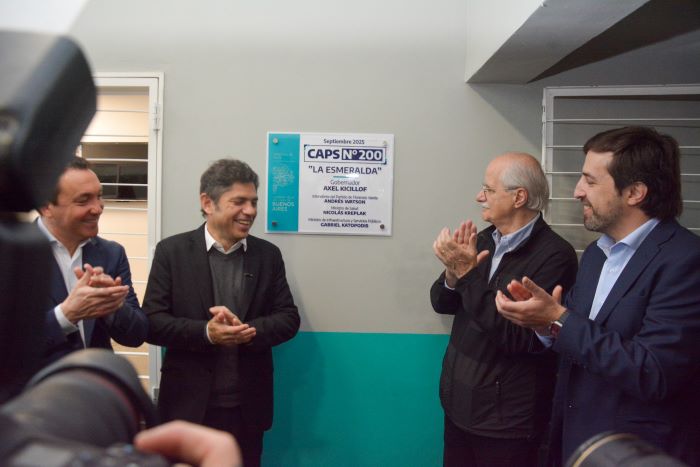 Kicillof y Kreplak inauguraron un CAPS y entregaron una ambulancia