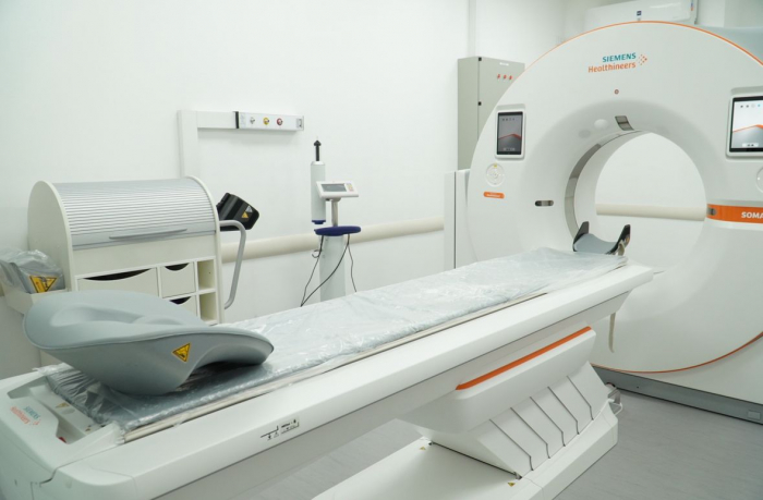 El nuevo tomógrafo del hospital Penna.