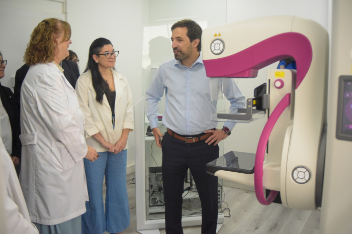 Kreplak inauguró un mamógrafo en el hospital “Rossi”