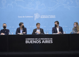 Kicillof realizó los anuncios junto a Larroque, Bianco, Kreplak y Vila