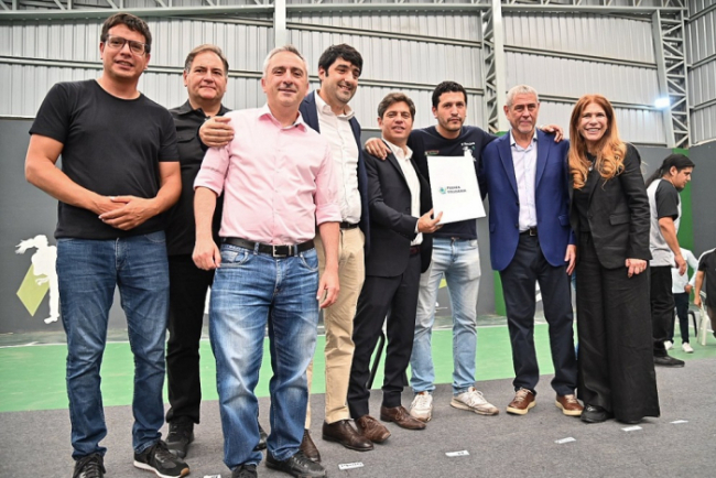 Junto al intendente Jorge Ferraresi