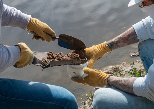 Trabajos de Monitoreo hídrico y de sedimentos en el Río Luján