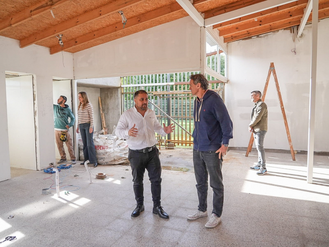 Katopodis supervisó la construcción del nuevo CDI en Colón