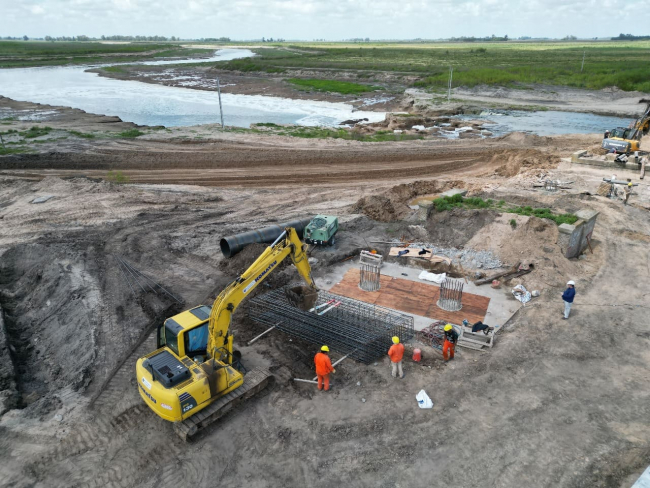 Avanzan las obras de nuevos puentes en la Cuenca del Río Salado