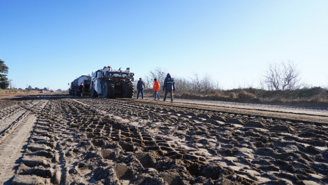 La Provincia reactivó las obras de pavimentación en la Ruta del Cereal