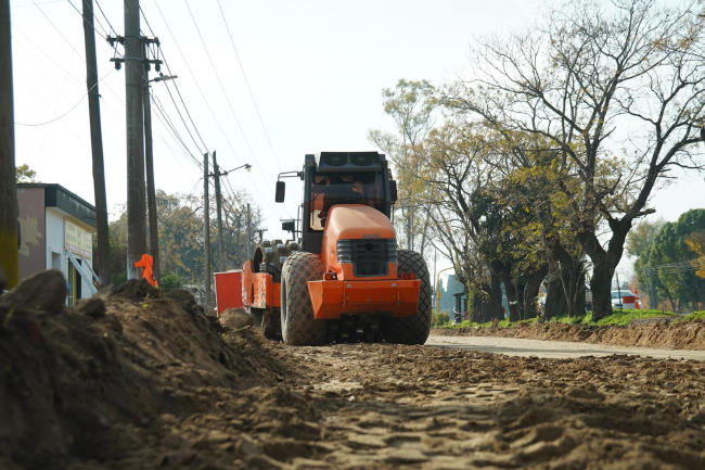 Continúan las obras de repavimentación en la Ruta Provincial 205