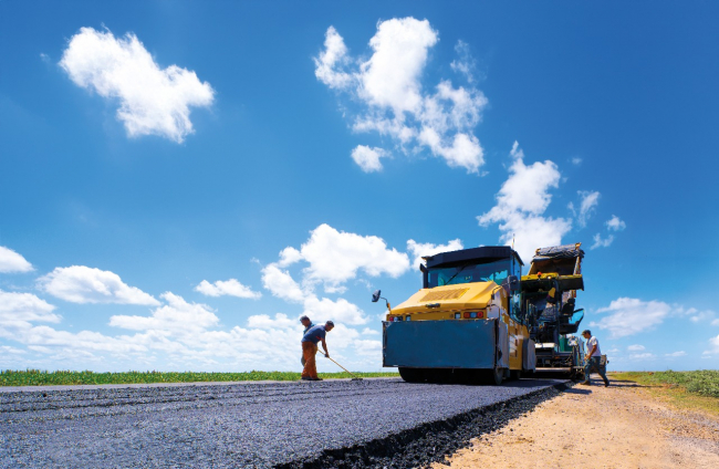 La Provincia reactivó las obras de pavimentación en la Ruta del Cereal