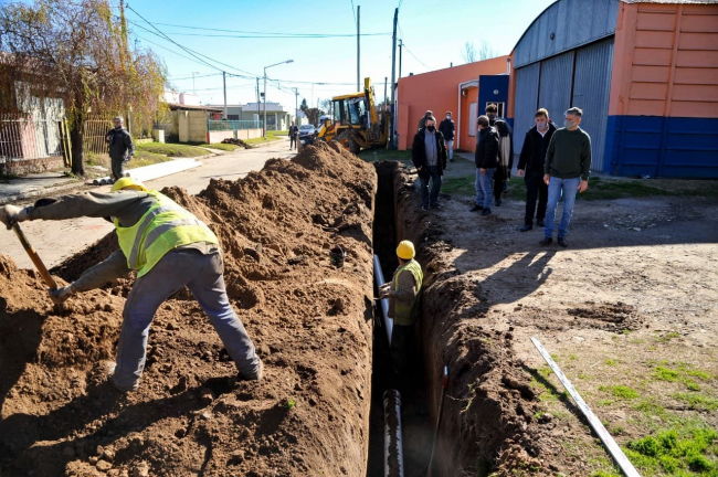 Comenzaron nuevas obras de cloacas en el partido de Alberti | Provincia ...