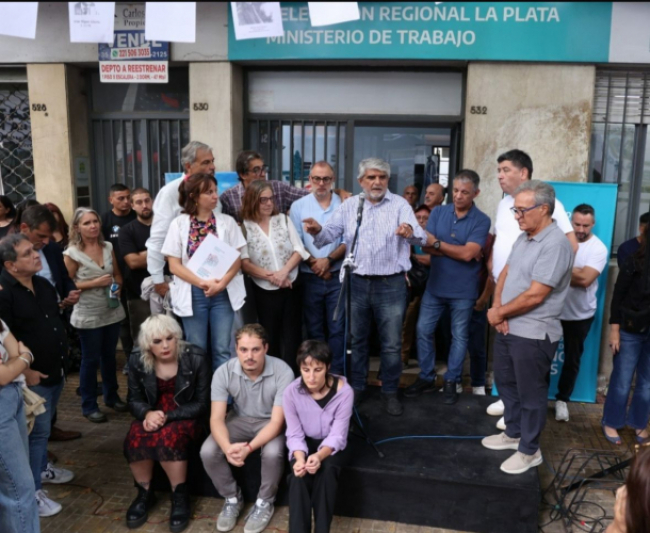 Familiares y compañeros de militancia asistieron al acto