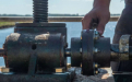 Reparación de compuertas de la Laguna de Bragado