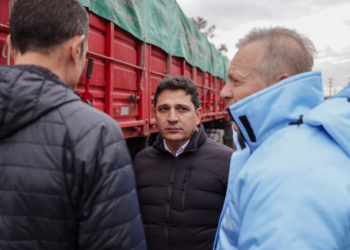 El Ministro Marinucci en el operativo de cargas sobre Ruta 24.