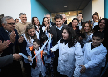 Kicillof inauguró el nuevo edificio de la Escuela de Educación Especial N°536