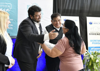 PROVINCIA ENTREGÓ MÁS DE 900 ESCRITURAS EN 4 MUNICIPIOS