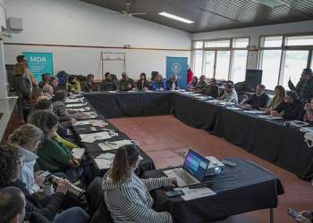 Javier Rodríguez lanzó la edición 2024 del Programa de Fomento a la Fruticultura bonaerense