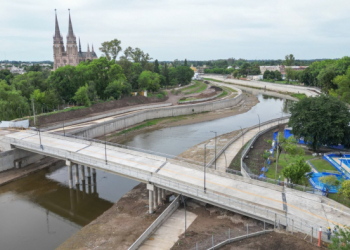 La Provincia inauguró el nuevo Puente Gogna sobre el Río Luján