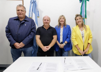 Alvarez Rodríguez firmó convenios de cooperación con los intendentes de Mar Chiquita y Pila